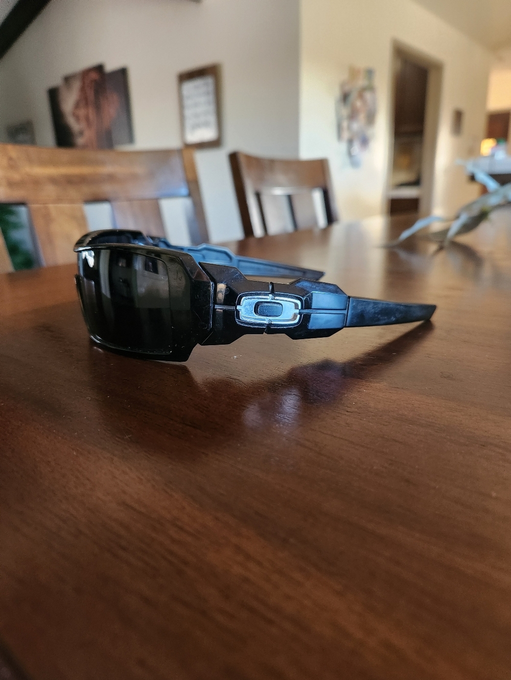 Oakley Black Wraparound Oil Rig Sunglasses - Picture 2 of 2